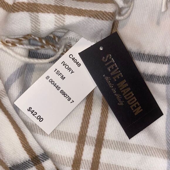 Steve Madden Plaid Ivory Fringe Muffler Scarf NWT - Picture 5 of 5